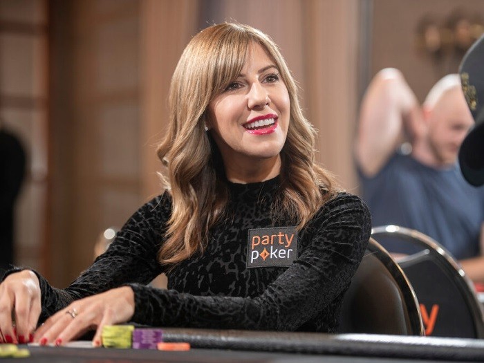 Кристен Бикнелл выиграла третий золотой браслет