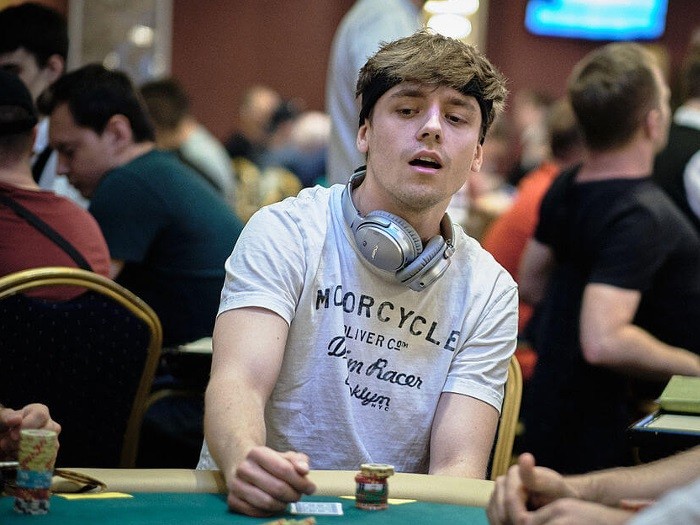 Игрока высоких ставок Федора Крузе обвиняют в использовании солверов во время игры