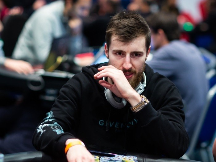 Виктор Малиновский и "hello_totti" сыграли на финалке турнира хайроллеров Blowout Series