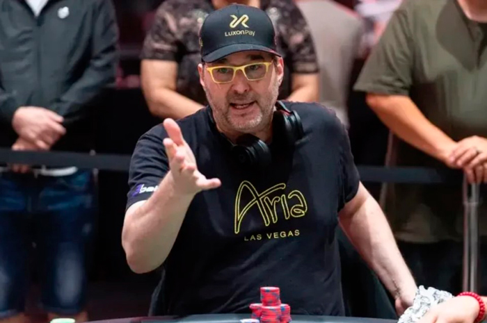 Фил Хельмут