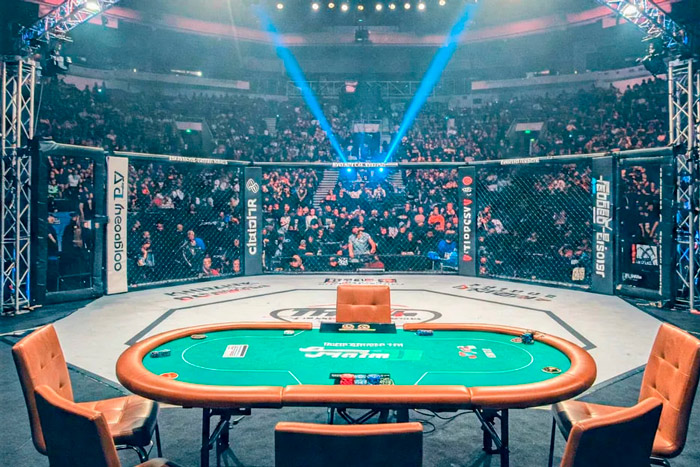 Покерный стол в октагоне