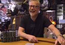 Адам Сэвидж воссоздал покерный стол из фильма "Шулера"