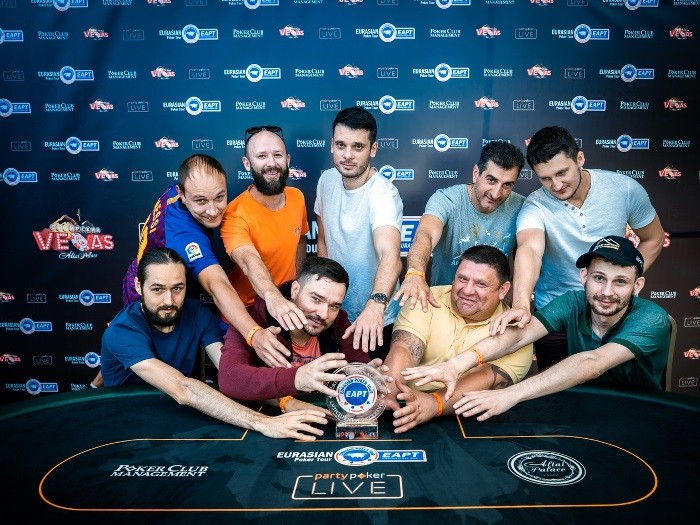 Altai Poker Cup завершился двухчасовым финалом и дележкой на пятерых