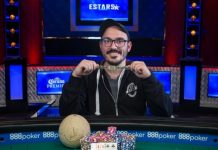 Аристейдис Мошонас остался в финале с одной фишкой и дыней и выиграл золотой браслет