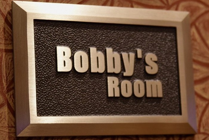 PokerGO сделал небольшой документальный фильм о Bobby’s Room
