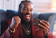 Легендарный игрок в крикет Крис Гейл снялся в рекламе индийского покер-рума Adda52