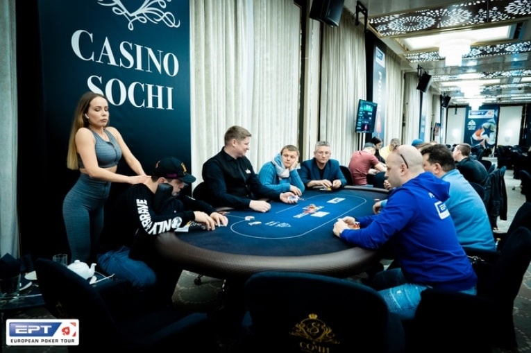 Стол сателлита на EPT National