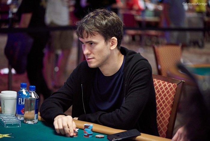Тимофей «Trueteller» Кузнецов перешел на живой покер
