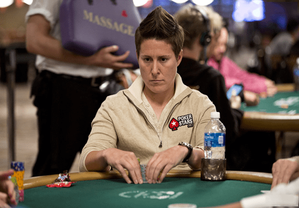 Ванесса Селбст уходит из профессионального покера