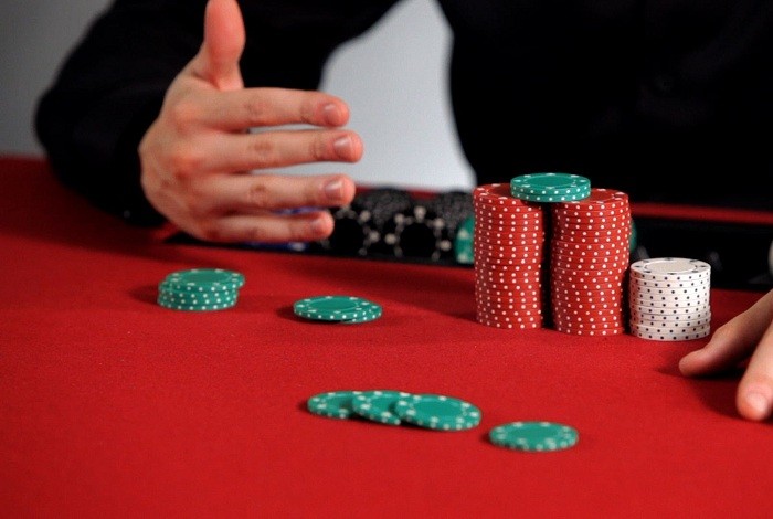 Бет в покере – понятие термина и различные трактовки