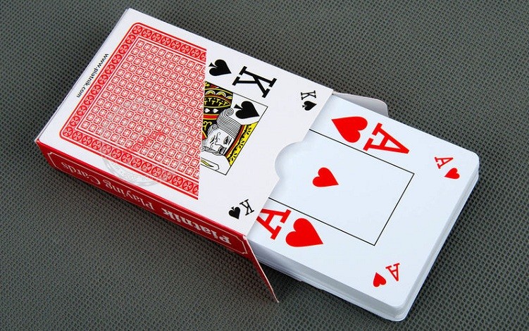 как научится играть в карты в покере