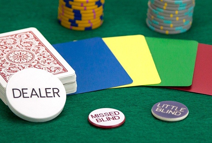 Баттон в покере – особенности позиции и спектр рук