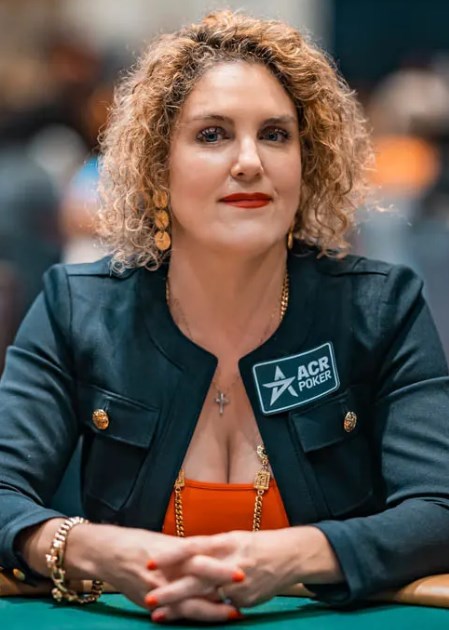 Кэйси Нежода