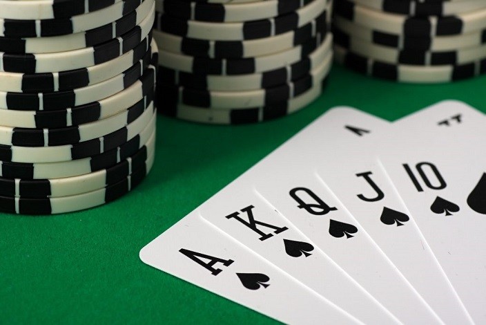 играть в 5 карточный покер онлайн бесплатно