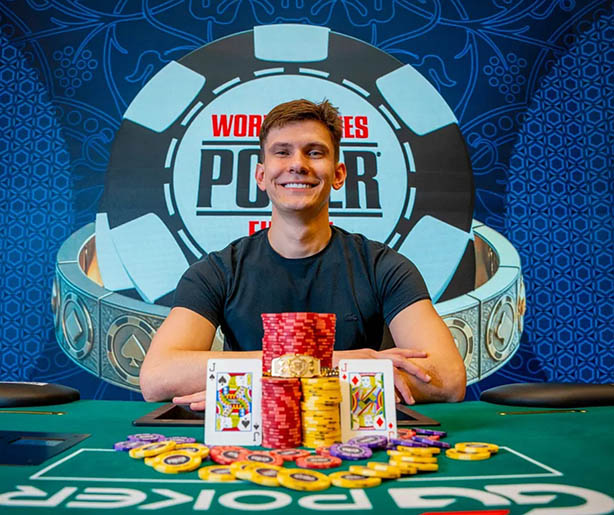 Николай Огольцов