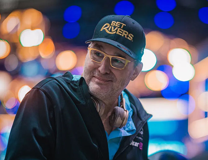 Фил Хельмут