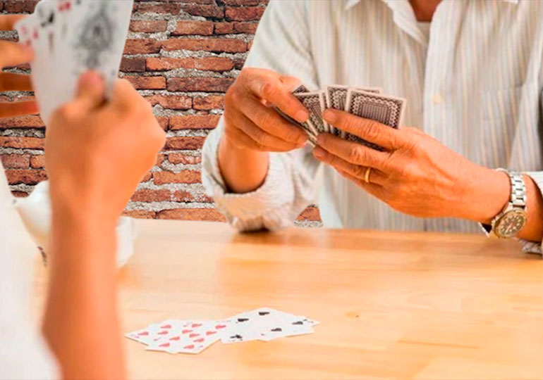 Можно ли играть в дурака покерными картами