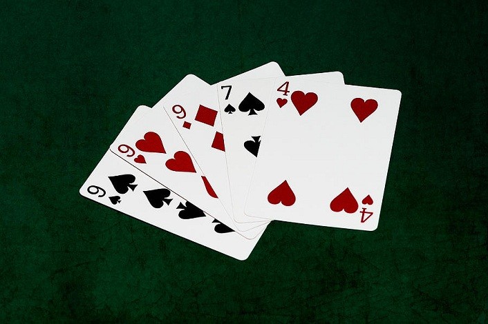 Трипс в покере – особенности построения и розыгрыша