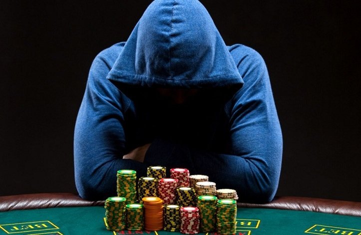 Обман в покере