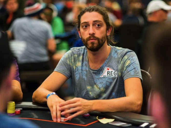 Игорь Курганов принял участие в кеш-играх в покер-руме Дага Полка