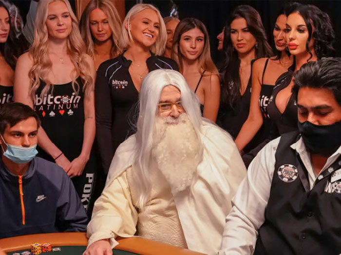 Гэндальф-Хельмут, возвращение Манимейкера и кулер для Негреану — как проходит Main Event WSOP