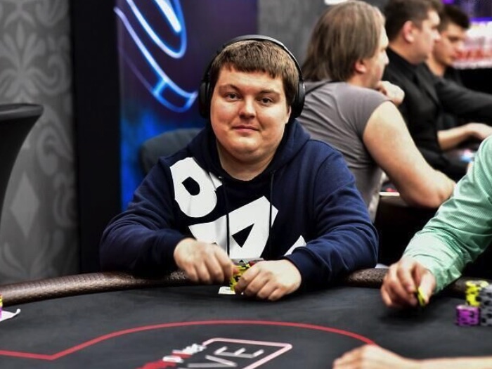 Победа Котельникова и очередной занос v_Nistelrooy — как прошли выходные на ПокерОК