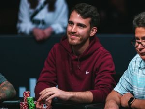 В Main Event WSOP осталось 123 игрока