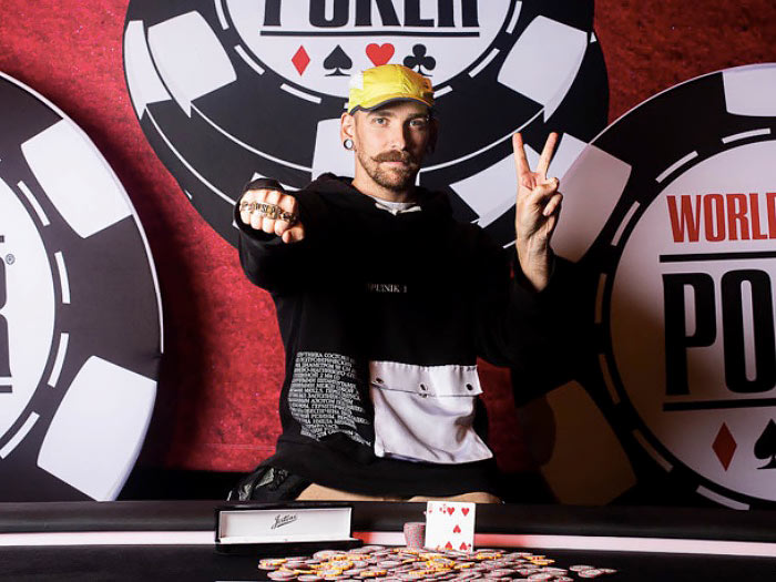 Анатолий Зырин выиграл второй золотой браслет WSOP