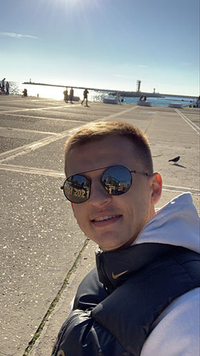 Валерий Барт