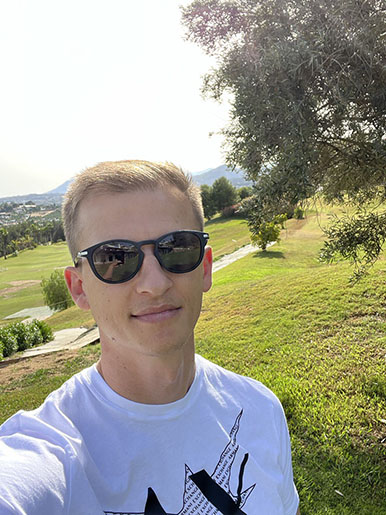 Валерий Барт