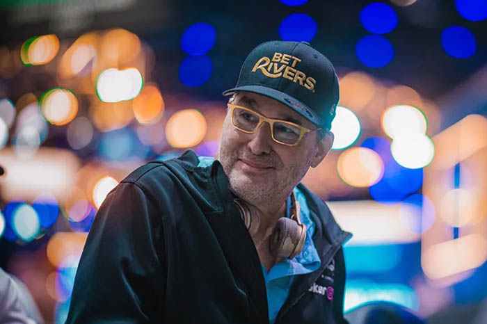 Фил Хельмут