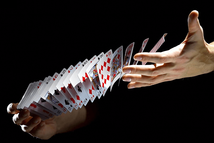 Подробные правила раздачи в покере