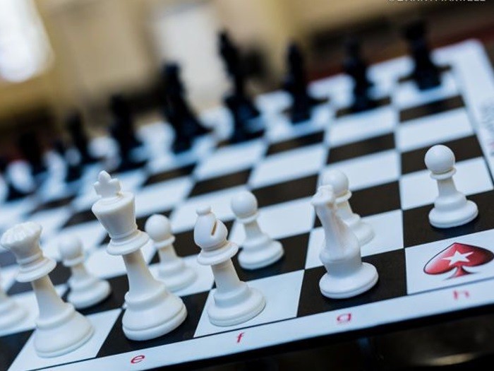 Даниэль Негреану и Лив Боэри сыграют в шахматы против гроссмейстеров
