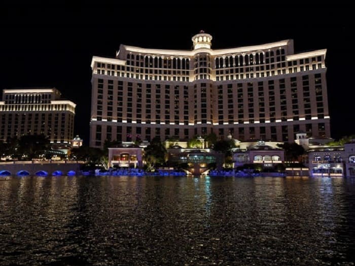 Протесты в Лас-Вегасе не пугают туристов, а онлайн-покер показывает тенденцию к снижению