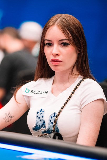 Паулина PokerBunny Лелигер