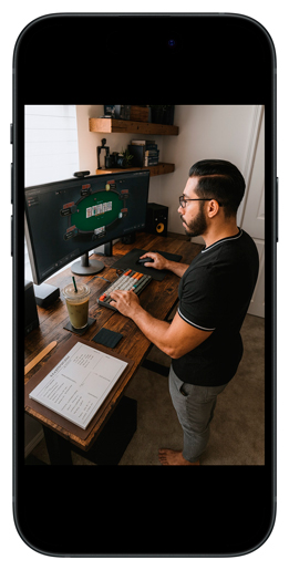 Покерист дома