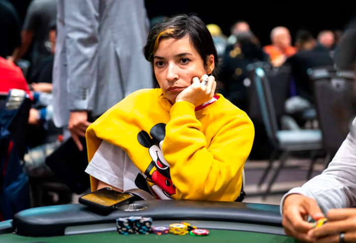 Анджела Дефо