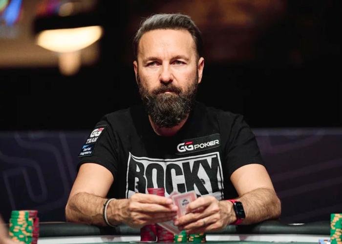 Даниэль Негреану