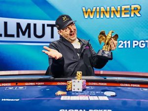 Фил Хельмут выиграл турнир на US Poker Open