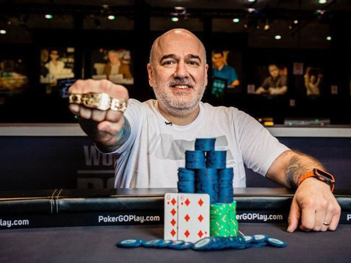 Украинец Вадим Шлез выиграл первый золотой браслет WSOP