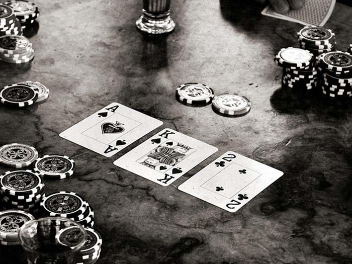 День знаний: игра на флопе