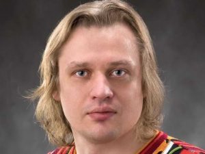 Сергей Ларионов — покерный эксперт