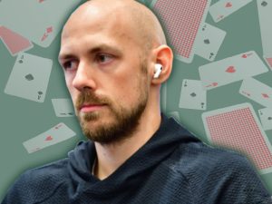 Стивен Чидвик впервые примерил фиолетовый пиджак Poker Masters