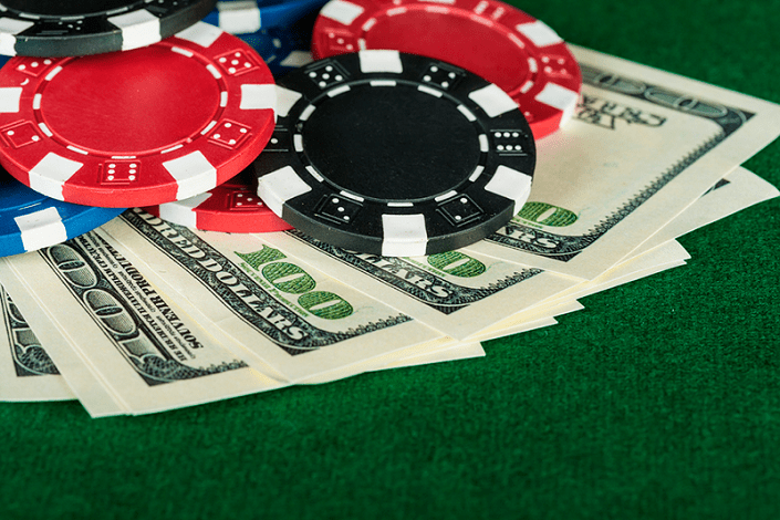 Можно ли заработать на онлайн игре в покер открывается сайт казино вулкан как убрать в яндексе