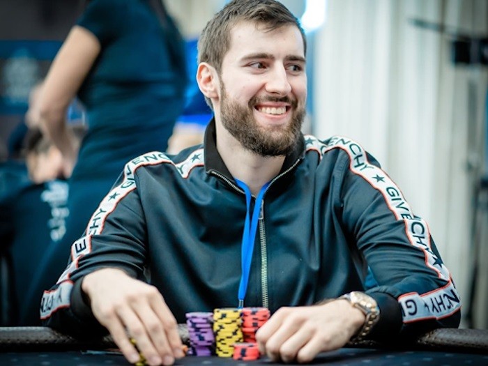 Виктор Малиновский выиграл в дорогих кэш-играх около $4,000,000 за месяц