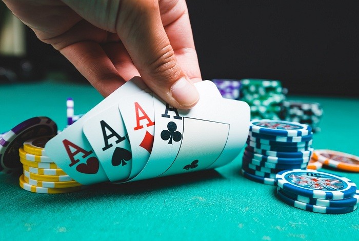 Пот в покере – правила формирования, розыгрыша и раздела банка
